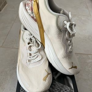 Run XX Frida 2 Nitro Wns Puma Shoes